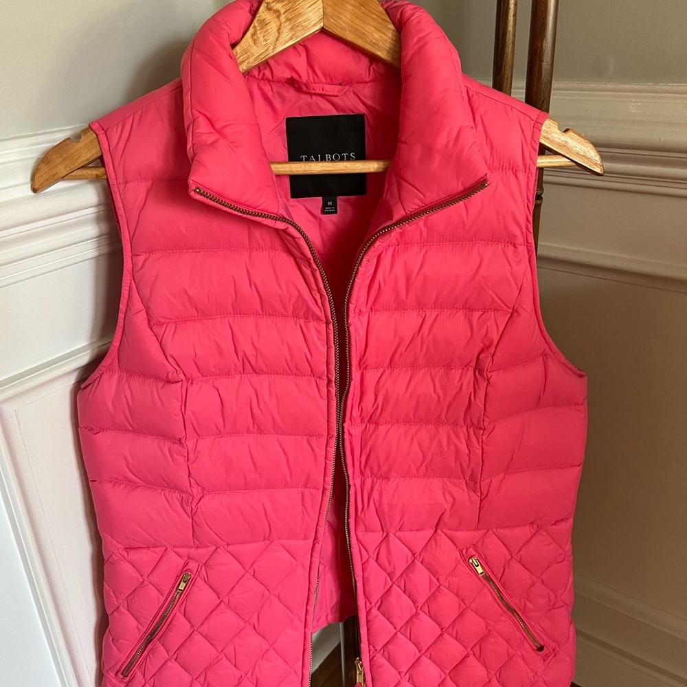 Talbots pink puffer vest!!!🩷